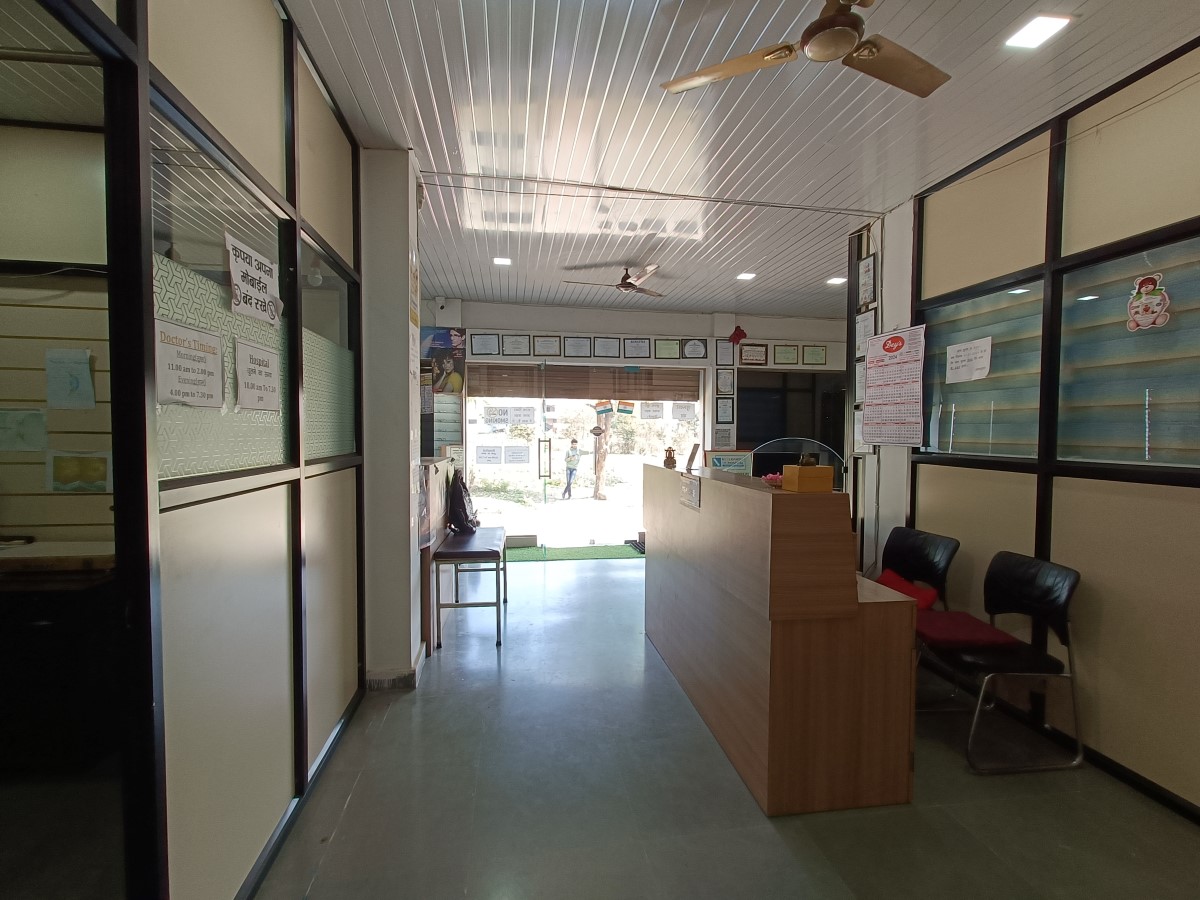 Neelkanth Eye Hospital Photos (8)